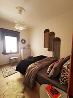 Room-neoclassical Guest House on Ground