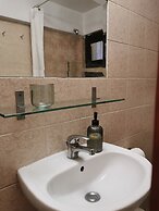 Room-neoclassical Guest House on Ground