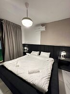 Stylish Luxe Apartment Fr 0003