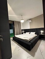 Stylish Luxe Apartment Fr 0003