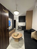 Stylish Luxe Apartment Fr 0003