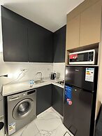 Stylish Luxe Apartment Fr 0003