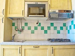 Panoramic Sea Views - Sunsets - 7 min Walk to Beach - Cottage Apartmen