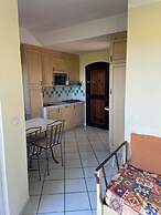 Panoramic Sea Views - Sunsets - 7 min Walk to Beach - Cottage Apartmen