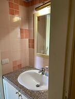 Panoramic Sea Views - Sunsets - 7 min Walk to Beach - Cottage Apartmen