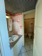 Panoramic Sea Views - Sunsets - 7 min Walk to Beach - Cottage Apartmen