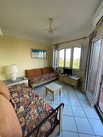 Panoramic Sea Views - Sunsets - 7 min Walk to Beach - Cottage Apartmen