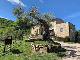 Apartment on the Hill Between Gubbio and Perugia