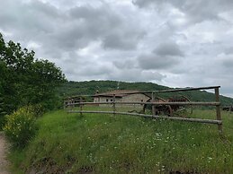 Apartment on the Hill Between Gubbio and Perugia