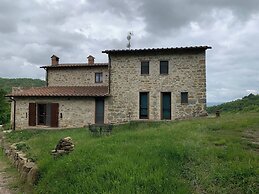 Apartment on the Hill Between Gubbio and Perugia