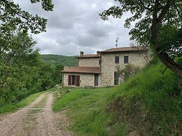 Apartment on the Hill Between Gubbio and Perugia
