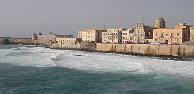 Marinusa Home Luxury - air Conditioned - Wi-fi