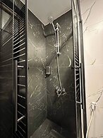 Stylish Luxe Apartment Fr 0006