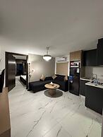 Stylish Luxe Apartment Fr 0006