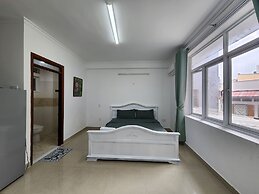 LaLaHouse Riverside Residence