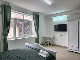 LaLaHouse Riverside Residence