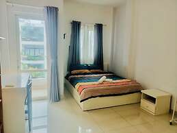 LaLaHouse Riverside Residence