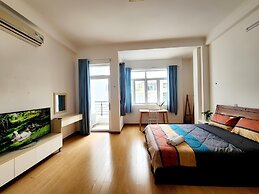 LaLaHouse Riverside Residence