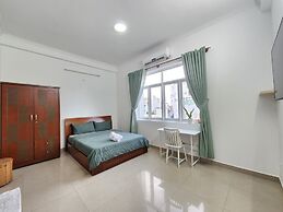 LaLaHouse Riverside Residence