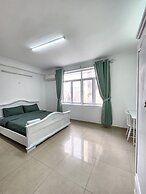 LaLaHouse Riverside Residence