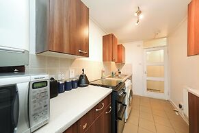 Balcony-freeparking-centrallocation-familyfriendly