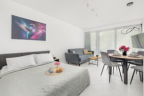 Beautiful Sea&lake Studio by Renters