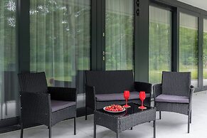 Beautiful Sea&lake Studio by Renters