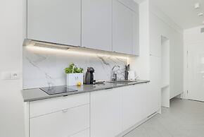 Beautiful Sea&lake Studio by Renters