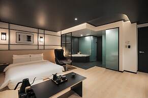 Mitasuya Ryokan Hotel Gumi by AanK