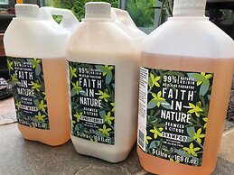 Eco-friendly Cornish Sanctuary Peaceful Location