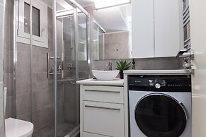 Charming 1 Bd Apt near ASOE in Athens