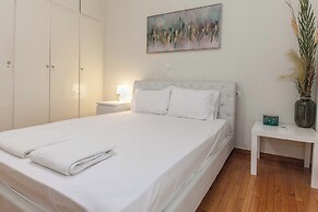 Charming 1 Bd Apt near ASOE in Athens