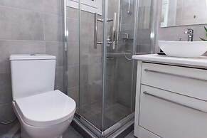 Charming 1 Bd Apt near ASOE in Athens