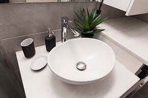 Charming 1 Bd Apt near ASOE in Athens