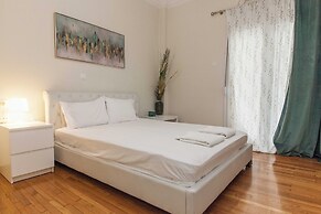 Charming 1 Bd Apt near ASOE in Athens