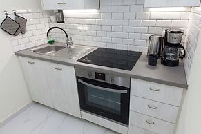 Charming 1 Bd Apt near ASOE in Athens