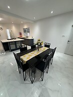 Mahoe Drive Villa Retreat