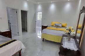 Mahoe Drive Villa Retreat