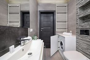 Cracow Apartment With Terrace by Renters