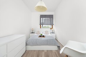 Cracow Apartment With Terrace by Renters