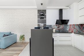 Cracow Apartment With Terrace by Renters