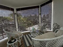 Xanadu Beach Villa 1 Min Walk To The Beach