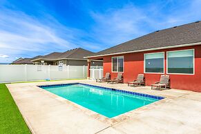 Columbia Pool House in Quincy