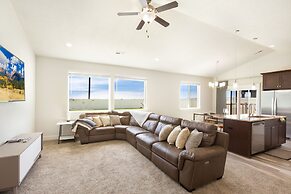 Columbia Pool House in Quincy