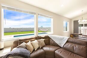 Columbia Pool House in Quincy