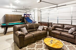 Columbia Pool House in Quincy