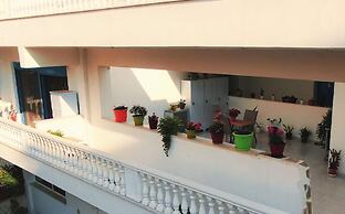 P J Apartments Wagon IV