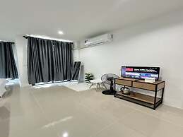 OYO 75505 LD Guesthouse