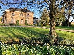 Shepherdshut-cotswolds-petfriendly-woodburner