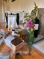 Shepherdshut-cotswolds-petfriendly-woodburner